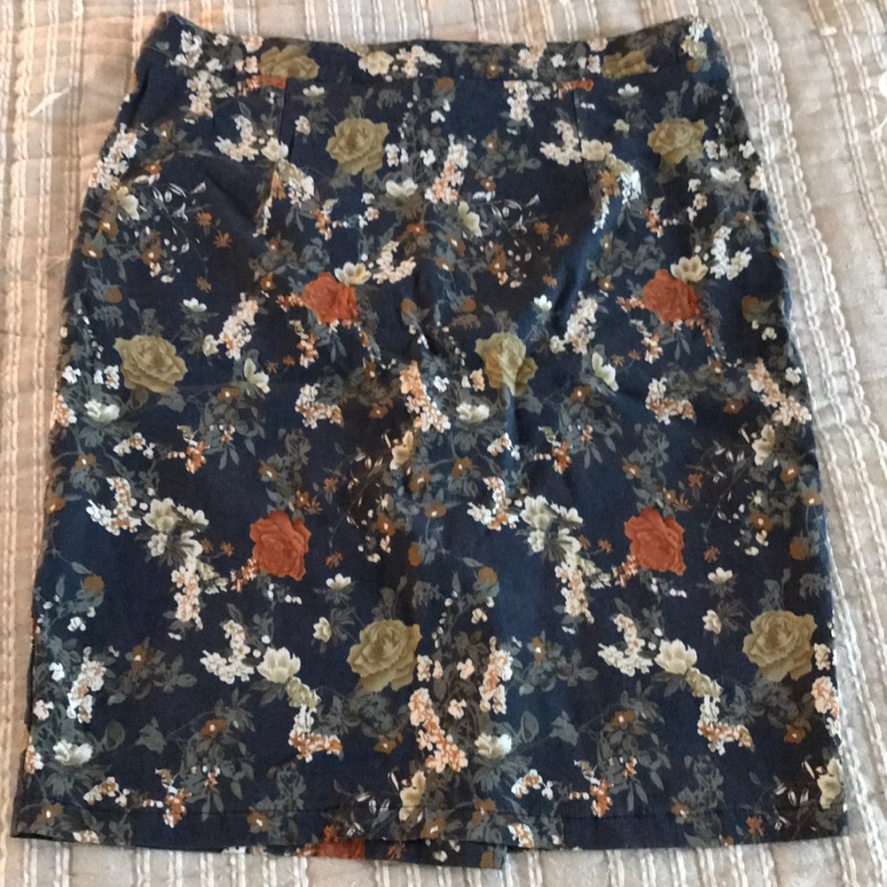 Pencil skirt
